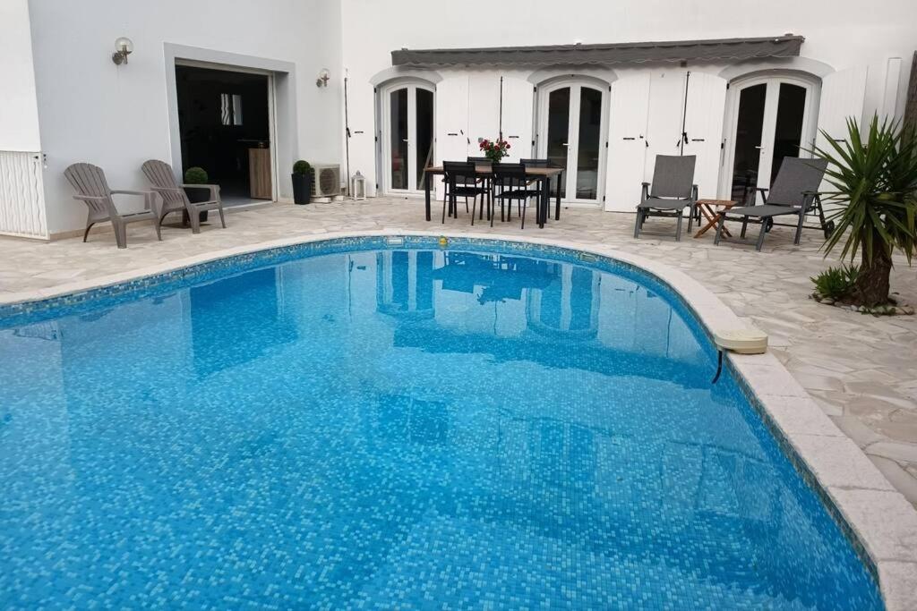 Appartement En Bas De Villa Avec Piscine Auribeau-sur-Siagne Luaran gambar